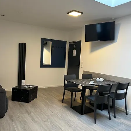 A24 Bei Hamburg ホテル